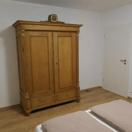 Hof Elbbachtal Lägenhet *