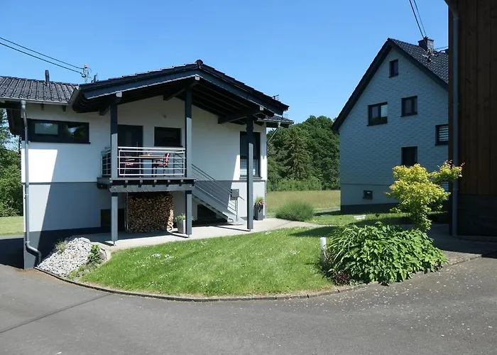 Апартаменты Hof Elbbachtal *